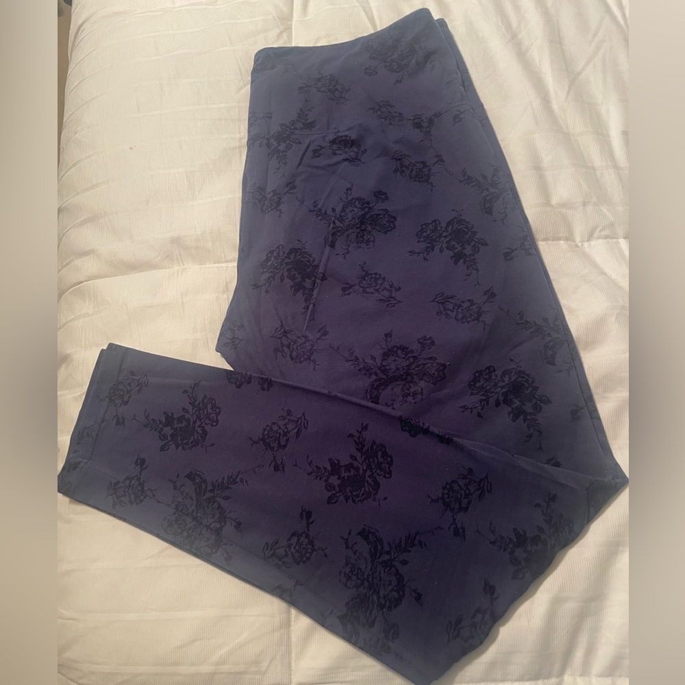 SUAVE Full Length Dark Blue Leggings, Size Large.